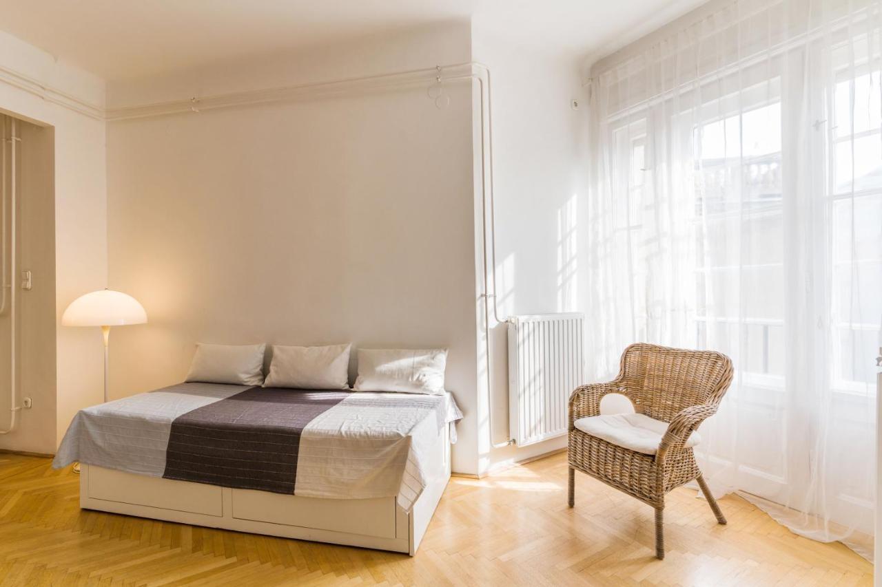 Klauzal Apartment W/3 Bedrooms, French Balcony 부다페스트 외부 사진