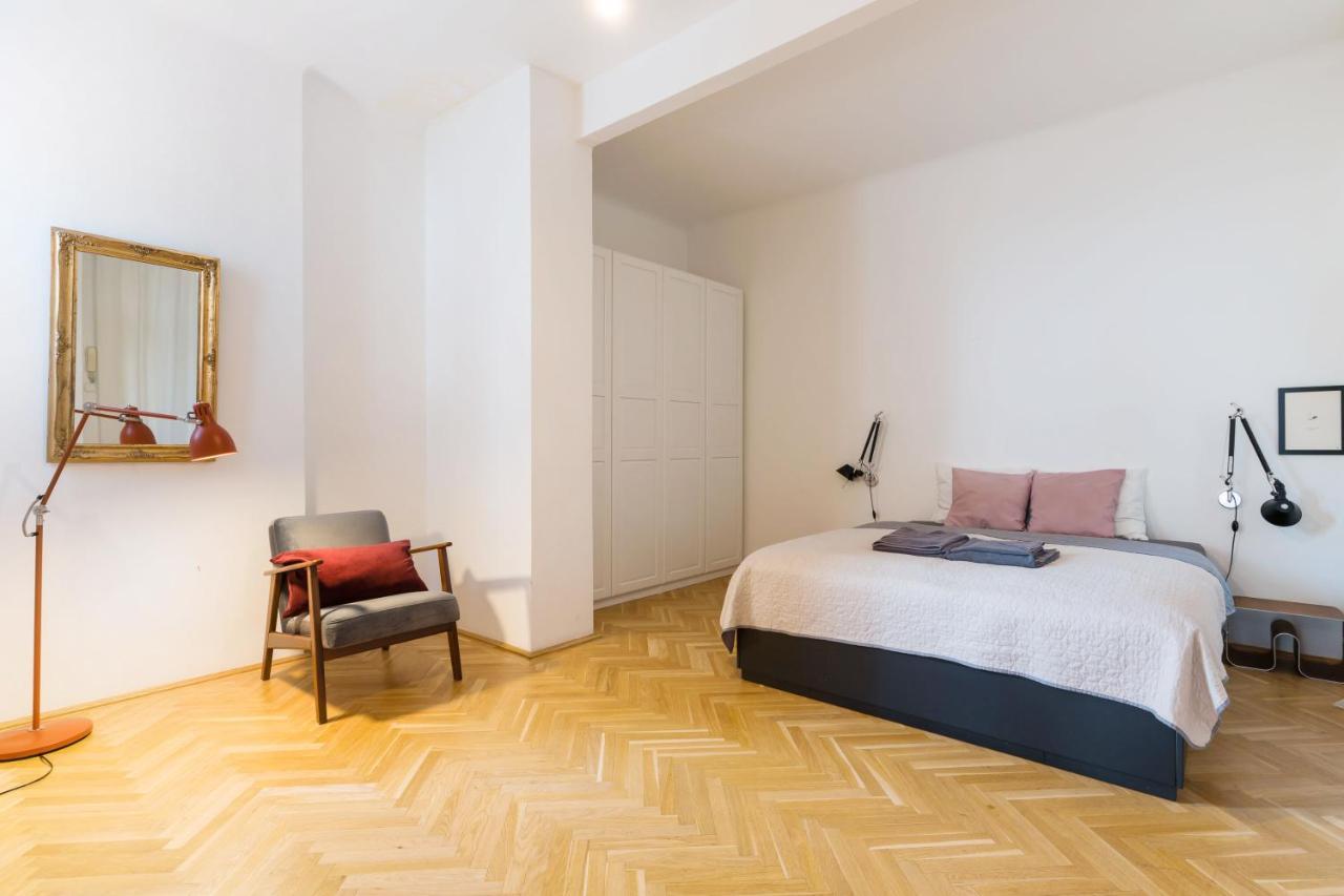 Klauzal Apartment W/3 Bedrooms, French Balcony 부다페스트 외부 사진