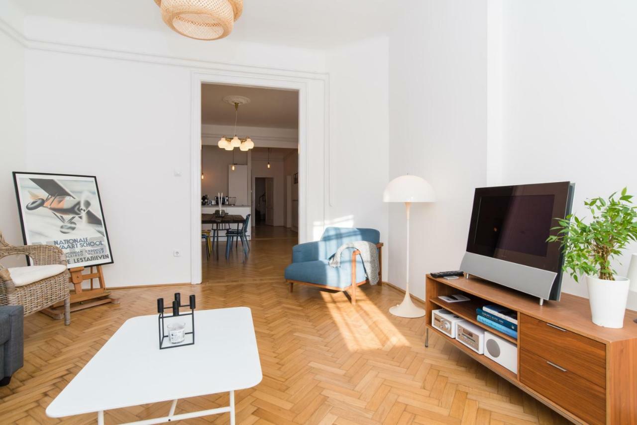 Klauzal Apartment W/3 Bedrooms, French Balcony 부다페스트 외부 사진