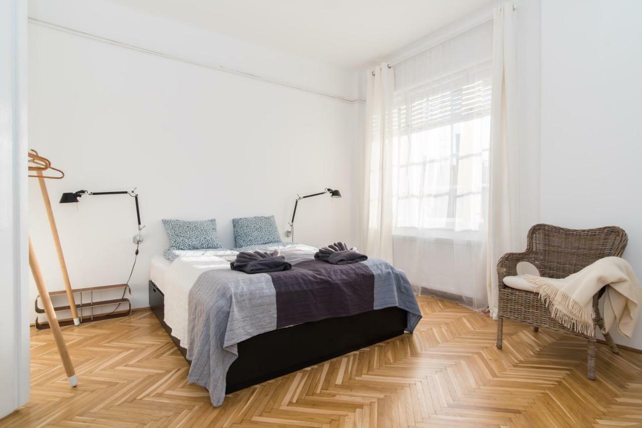Klauzal Apartment W/3 Bedrooms, French Balcony 부다페스트 외부 사진